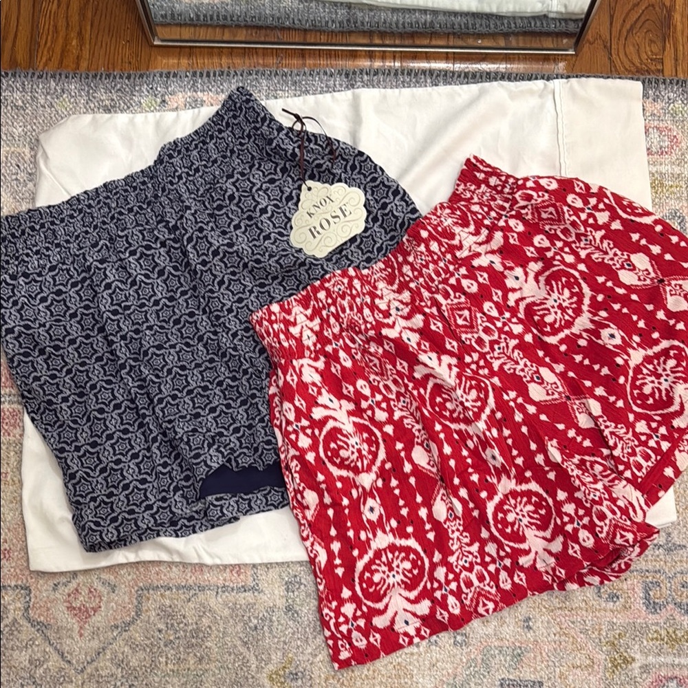 Knox Rose Batik Patterned Shorts - Picture 1 of 6